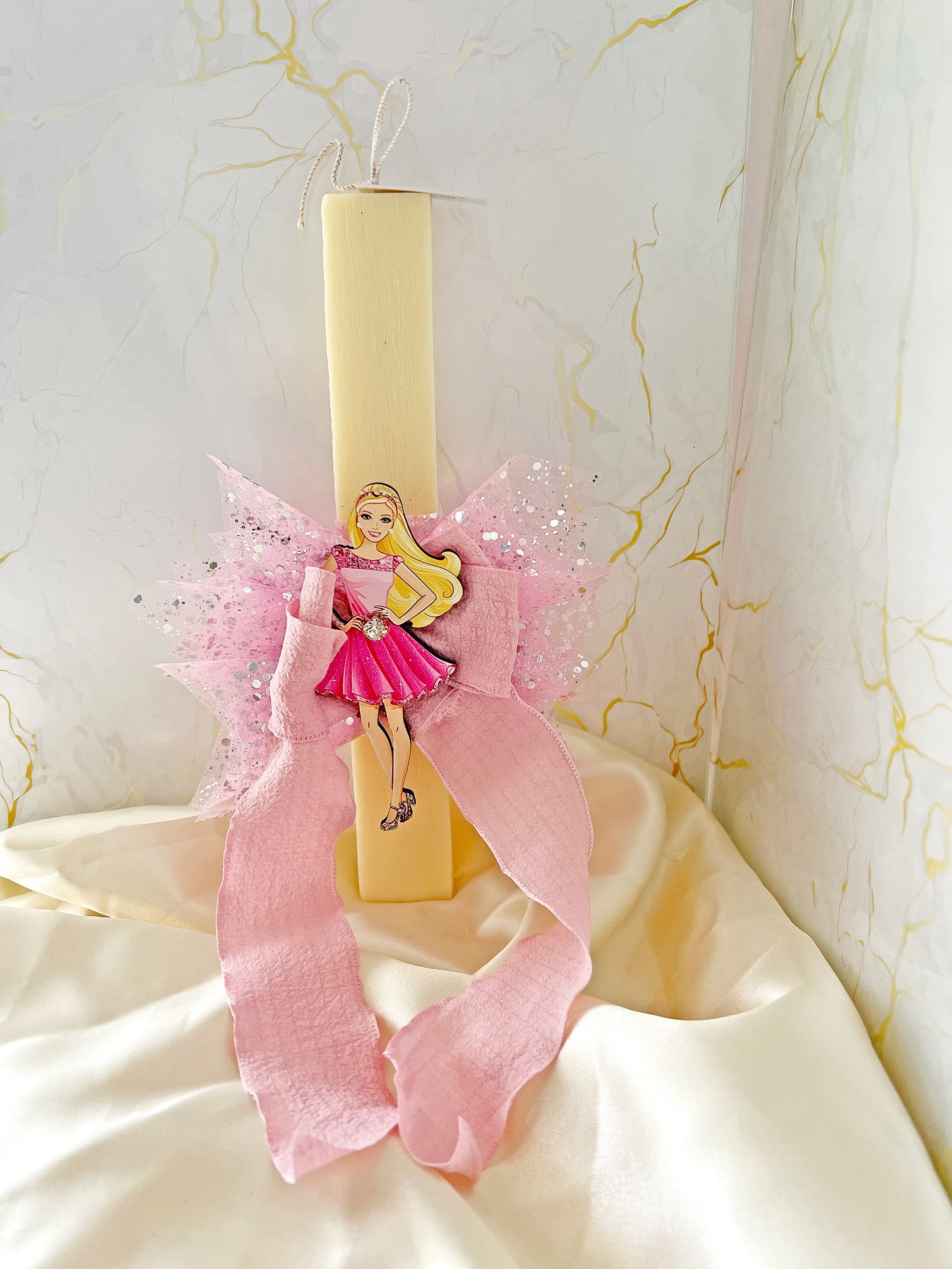 Πασχαλινή Λαμπάδα Barbie – Αρωματική Φυτική Λαμπάδα για Κορίτσι