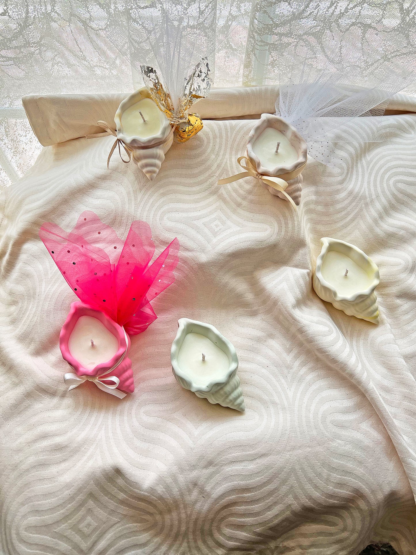 Μπομπονιέρα Luxury – Πορσελάνινο Κοχύλι με Φυτικό Κερί Σόγιας