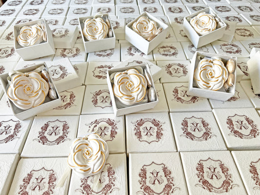 Πολυτελής Μπομπονιέρα – Πορσελάνινη Αρωματική Ταμπλέτα Ντουλάπας “Παιώνια” με Premium Άρωμα