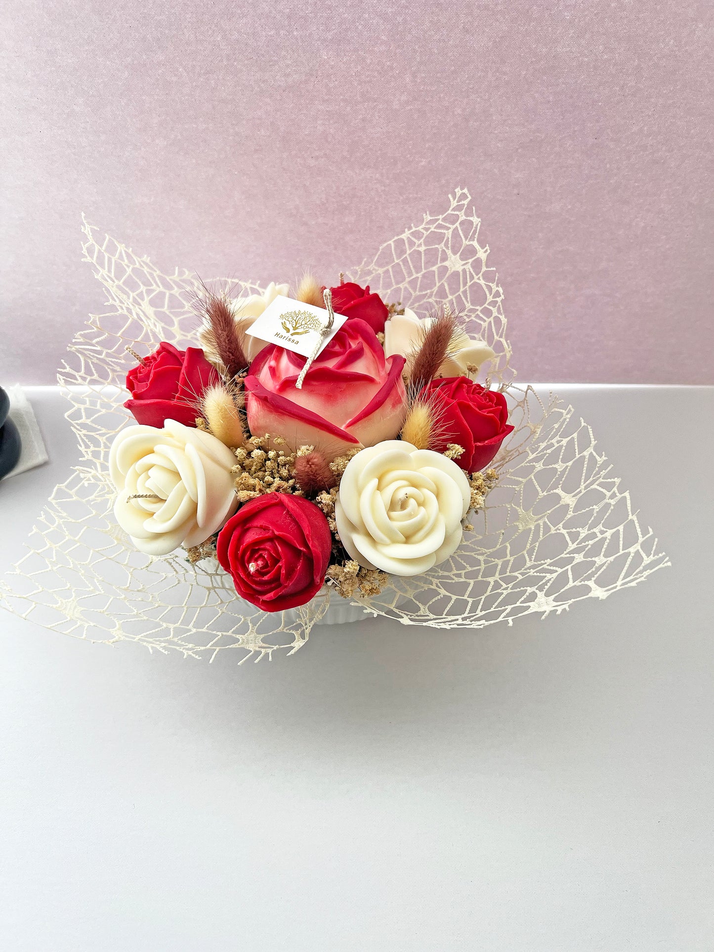 “Red & White Velvet Roses” – Αιώνια Αρωματική Σύνθεση Τριαντάφυλλων (Handmade)