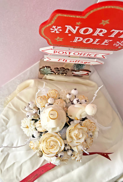 Christmas Floral Candle Box – Luxury Αρωματική Σύνθεση από Φυτικό Κερί