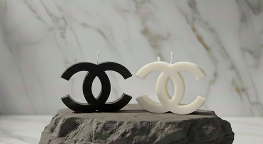 Luxury Monogram Candle – Αρωματικό Φυτικό Διακοσμητικό