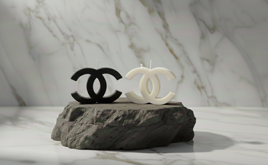 Luxury Monogram Candle – Αρωματικό Φυτικό Διακοσμητικό