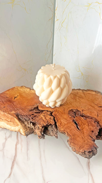 Luxury Candle "Velvet Braid" – Χειροποίητο Αρωματικό Κερί Πλεκτής Πλέξης