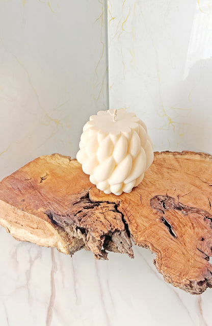 Luxury Candle "Velvet Braid" – Χειροποίητο Αρωματικό Κερί Πλεκτής Πλέξης