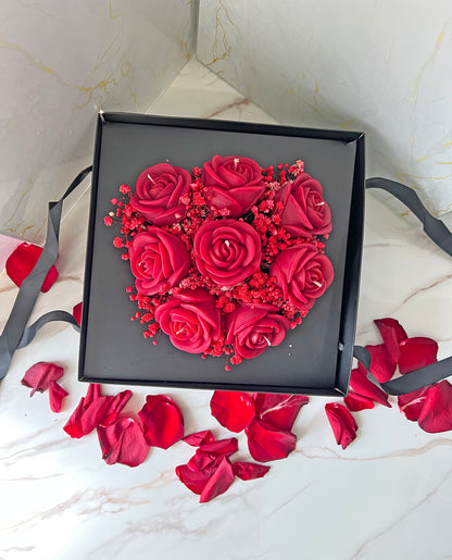 Forever Love Heart – Φυτικό Αρωματικό Μπουκέτο Καρδιά με 8 Τριαντάφυλλα