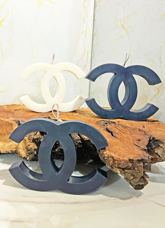 Luxury Monogram Candle – Αρωματικό Φυτικό Διακοσμητικό