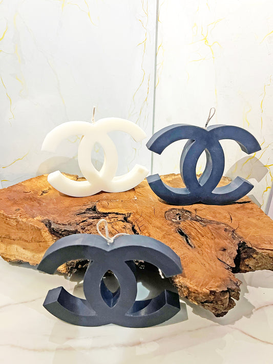 Luxury Monogram Candle – Αρωματικό Φυτικό Διακοσμητικό