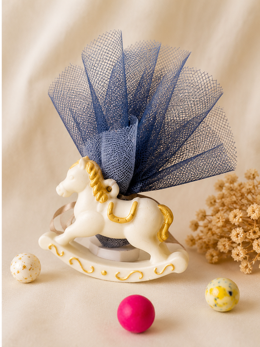 Μπομπονιέρα "Golden Rocking Horse" – Χειροποίητο Αρωματικό Φυτικό Κερί Αλογάκι