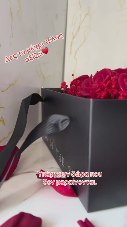 Forever Love Heart – Φυτικό Αρωματικό Μπουκέτο Καρδιά με 8 Τριαντάφυλλα